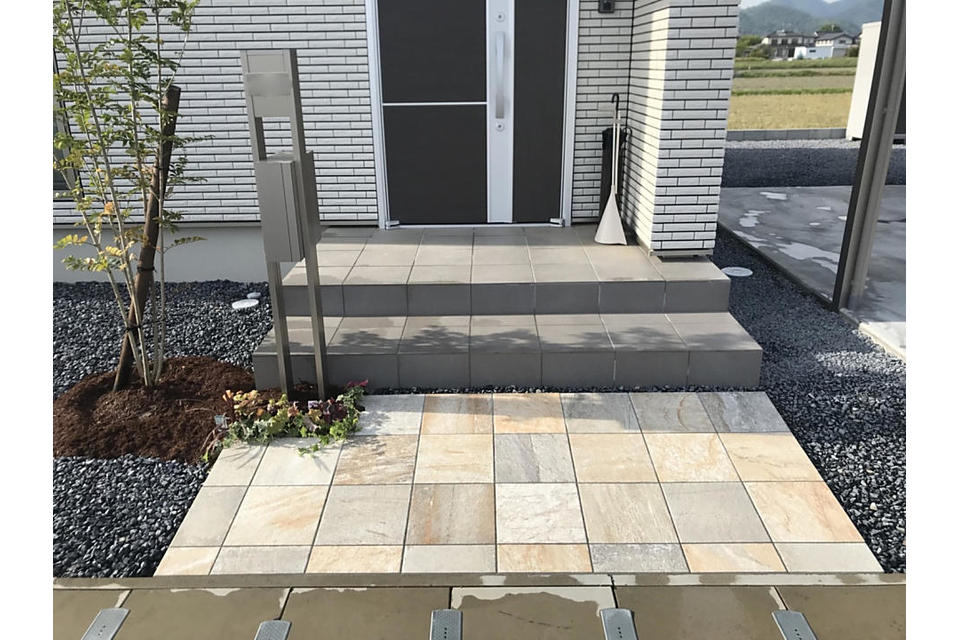 門柱+アプローチの画像