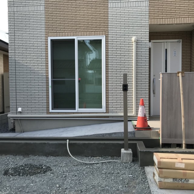 門回り工事中の画像