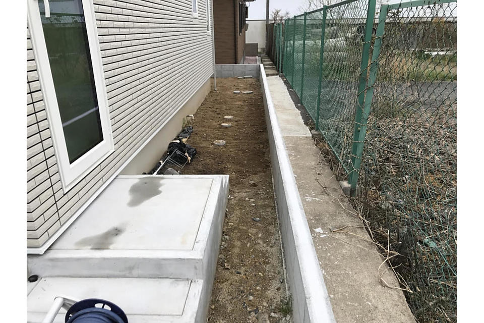 砂利敷前の画像