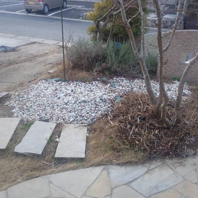 お庭（工事前）の画像