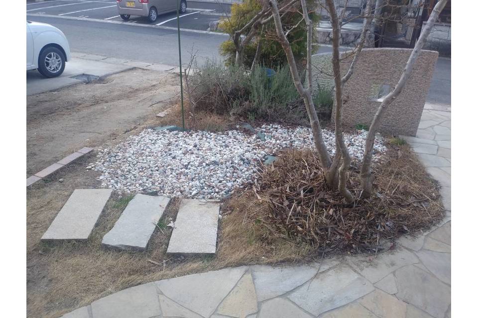 お庭（工事前）の画像