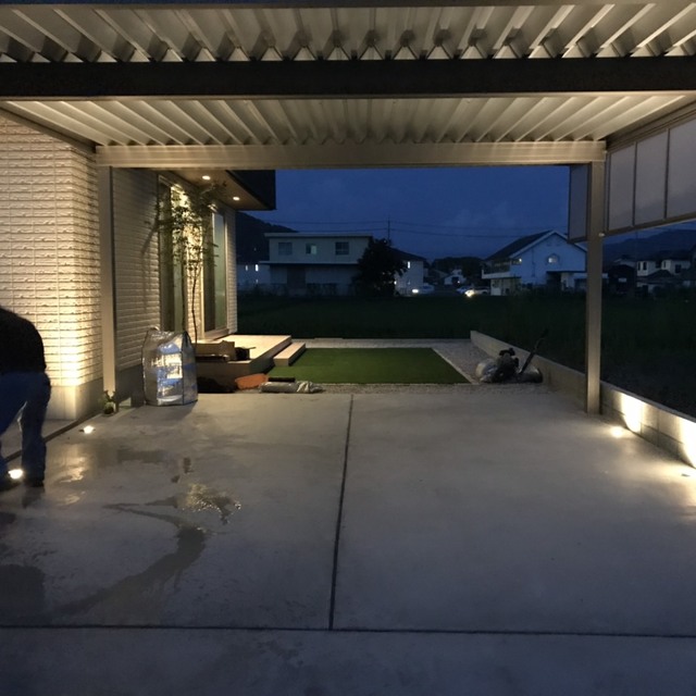 カーポート部分ライトアップの画像