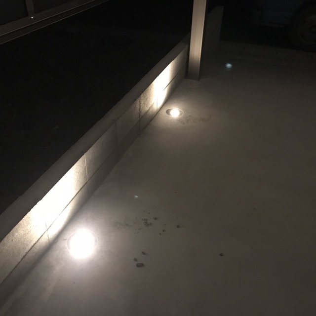 カーポート下土間部分ライト②の画像