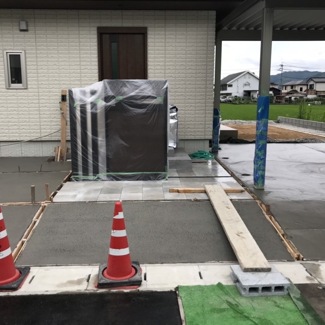 アプローチ土間施工②の画像