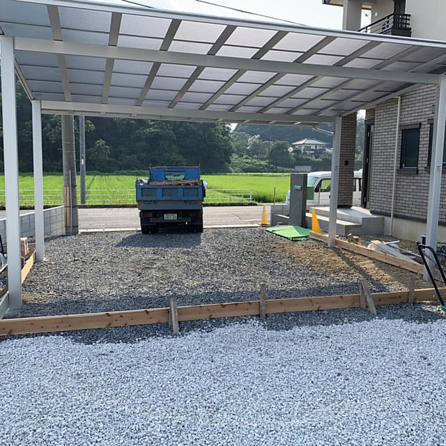 カーポート下土間準備中の画像