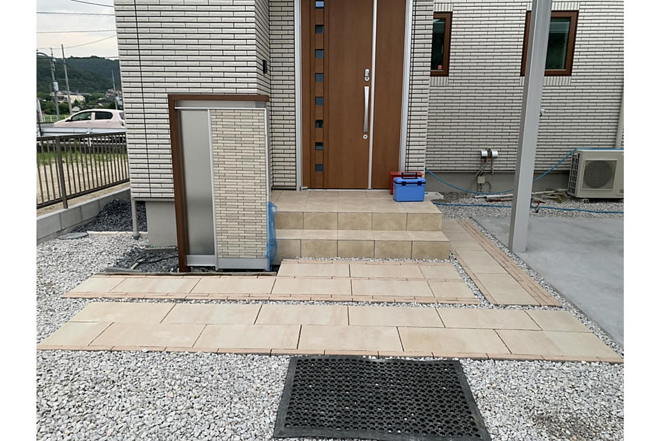 門柱＋アプローチの画像