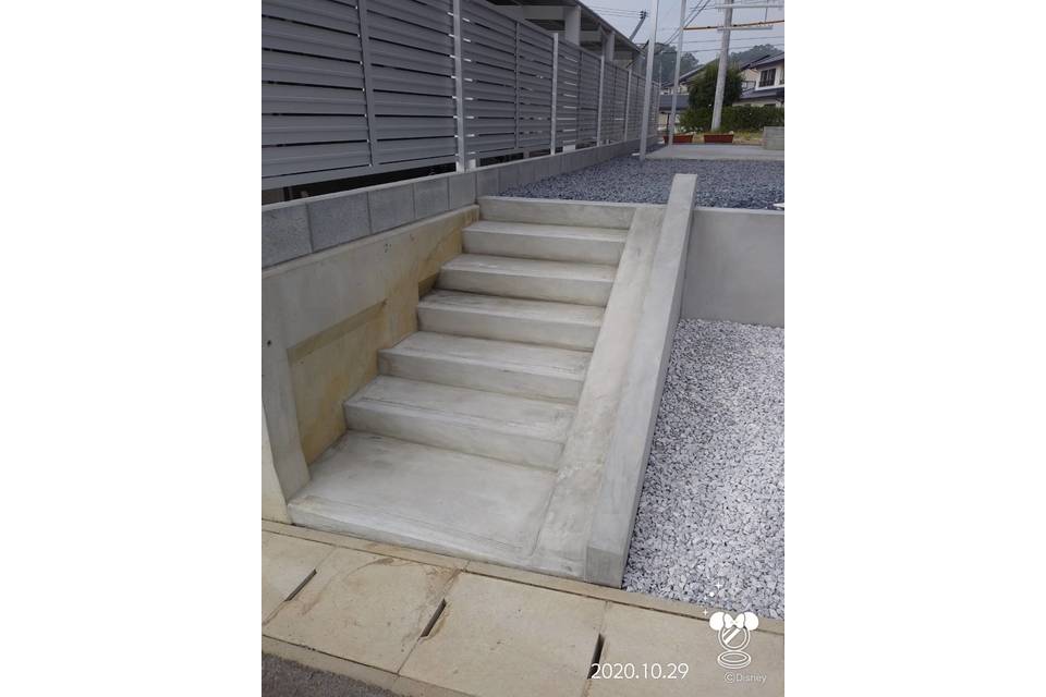 階段（スロープ付き）の画像