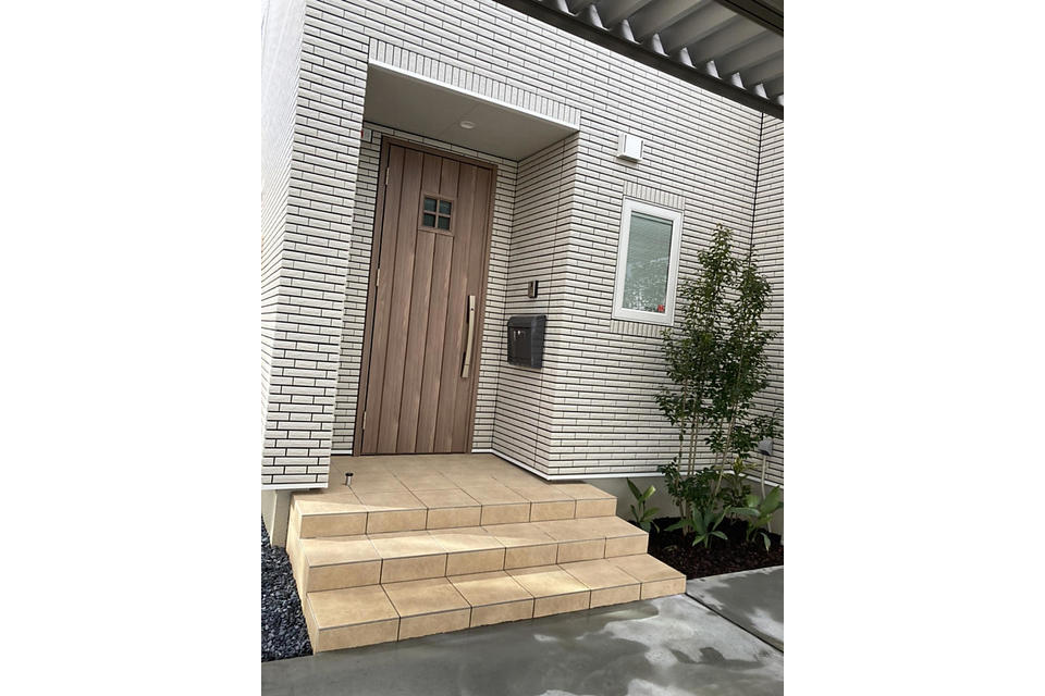 玄関横植栽スペースの画像