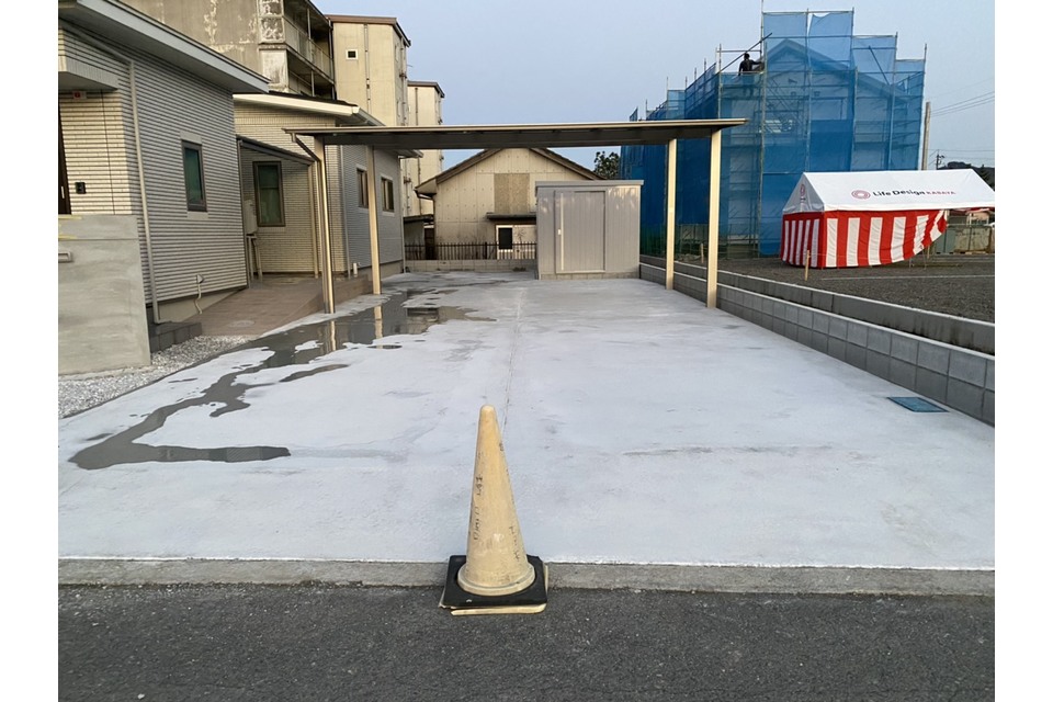 カーポート+土間コンクリートの画像