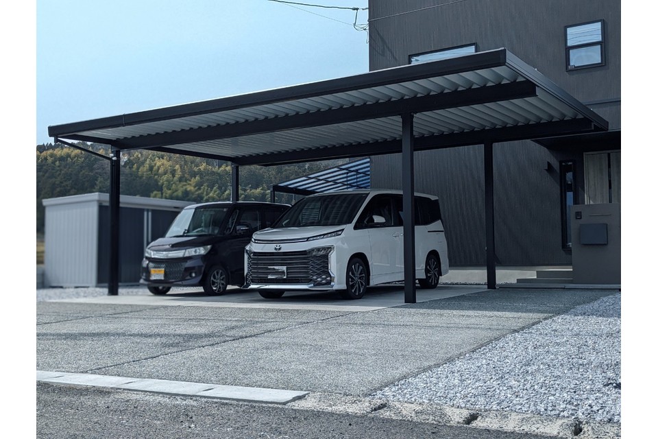 折板カーポート張り出延長の画像