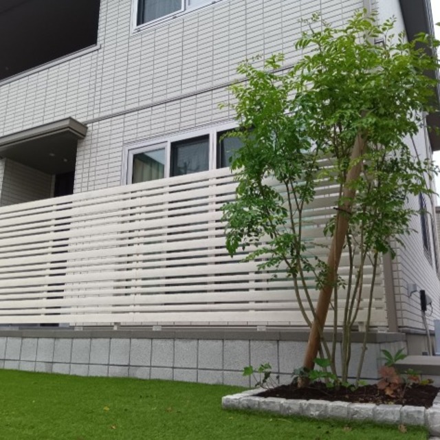 目隠しフェンスの画像