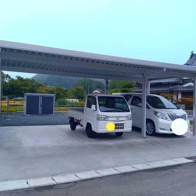 トリプルカーポートの画像