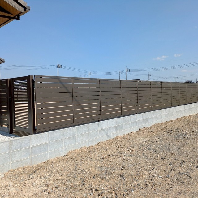 目隠しフェンス・境界ブロックの画像