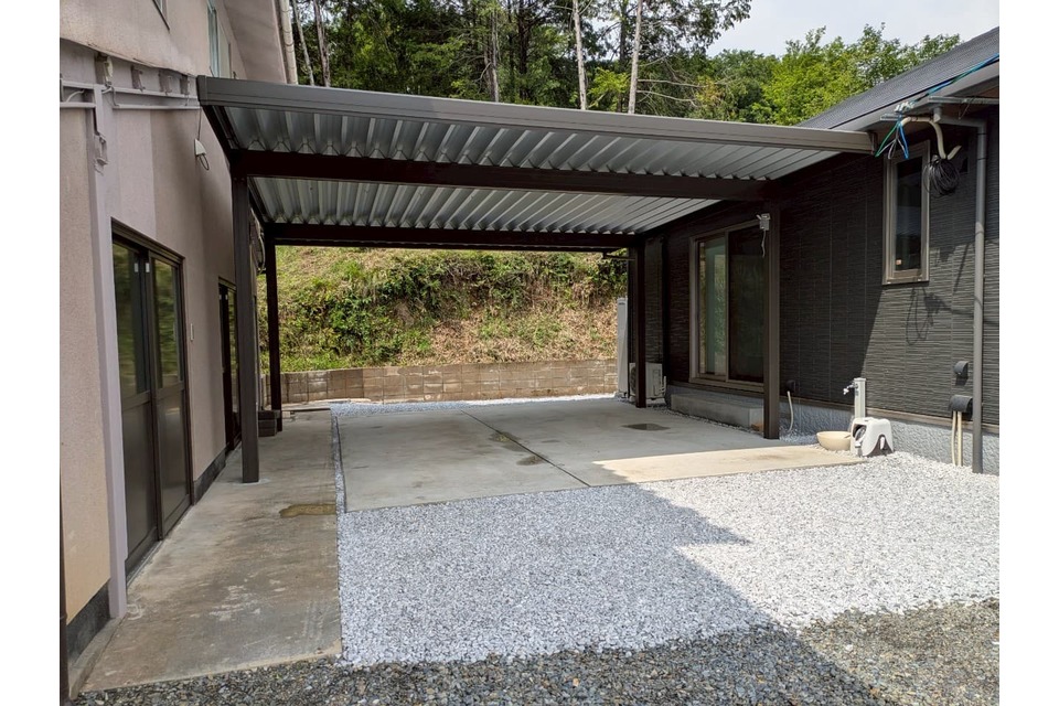 折板カーポート2台用・土間コンクリートの画像