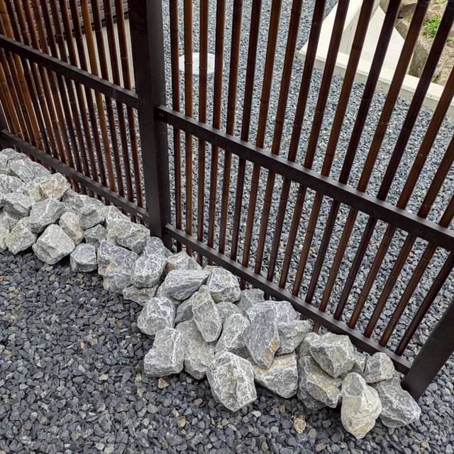 石灰石・ｵｵｸﾞﾘ石の画像