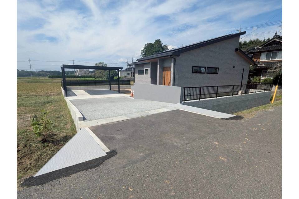 全体・正面の画像