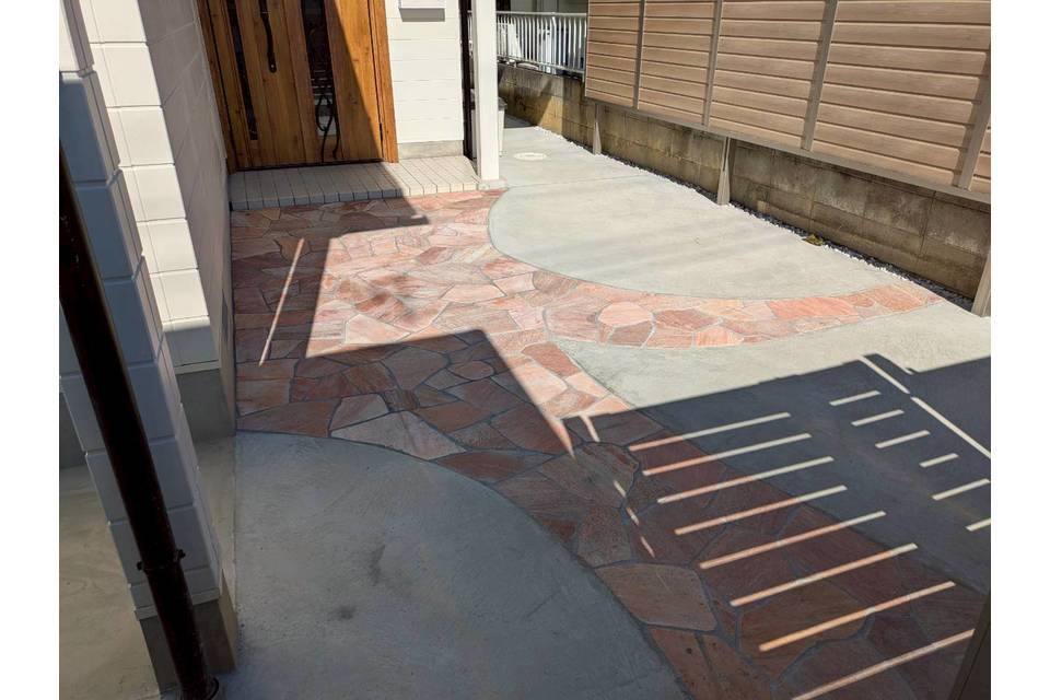 乱貼り石・タイル貼の画像