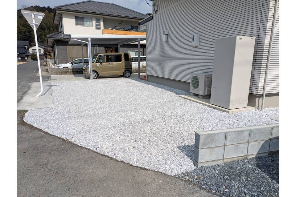 石灰石・防草シートの画像