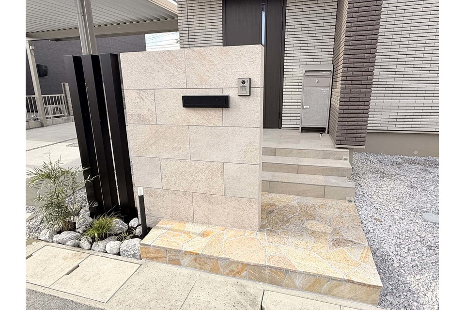 門柱・表札・埋め込ポスト・枕木の画像