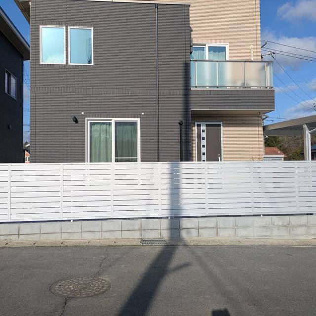 目隠しフェンスの画像
